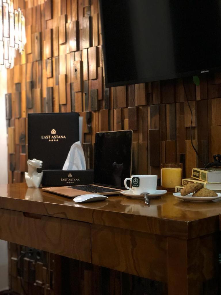 East Astana Hotel Bagian luar foto