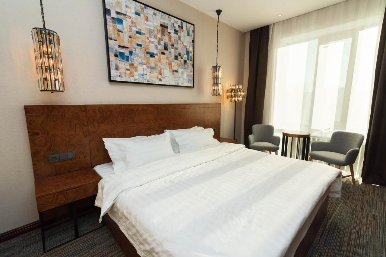 East Astana Hotel Bagian luar foto