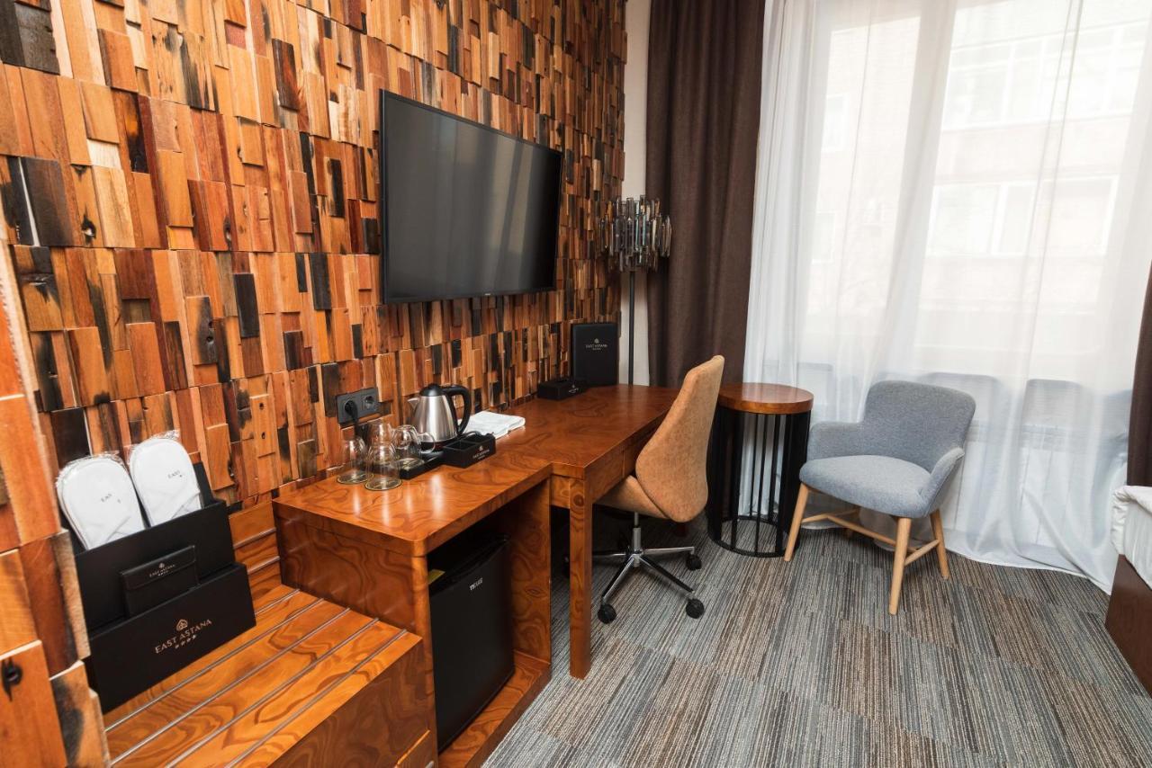 East Astana Hotel Bagian luar foto