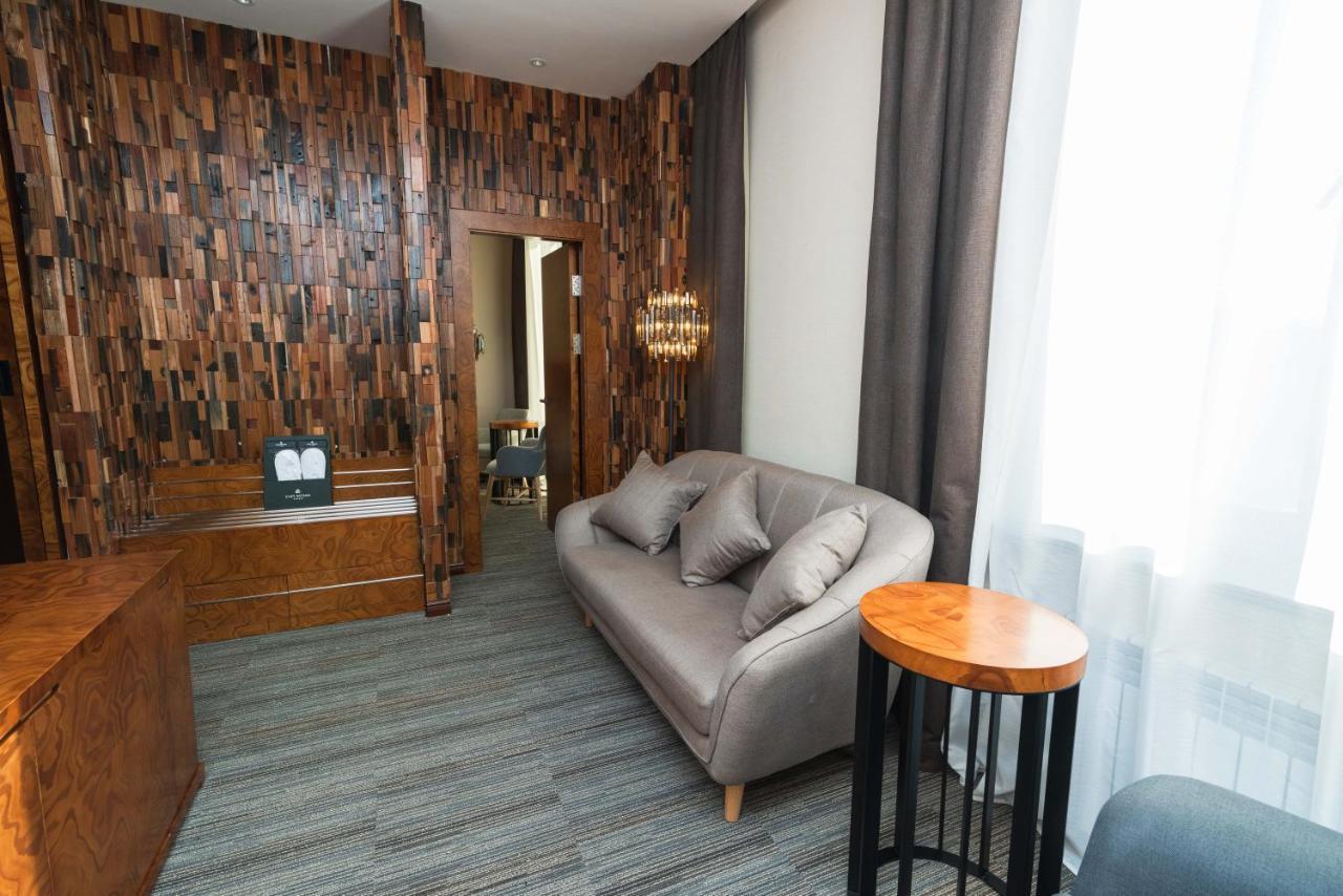 East Astana Hotel Bagian luar foto